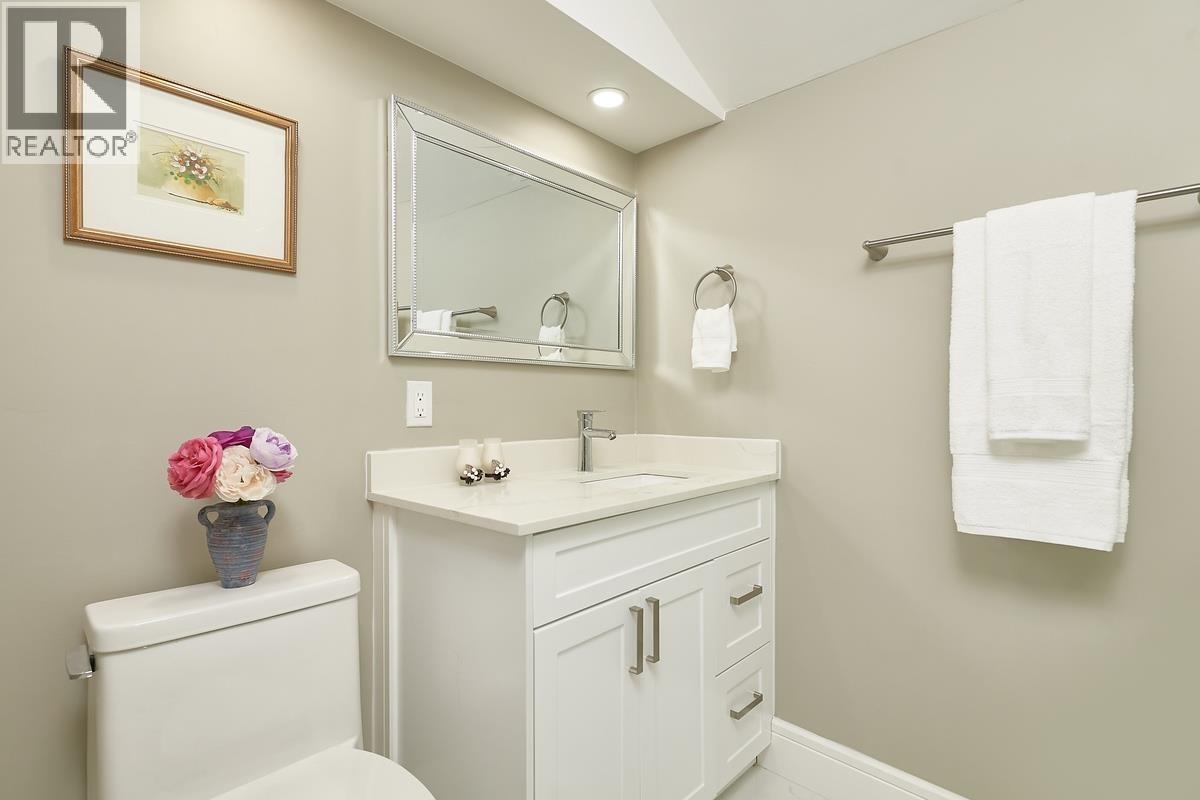 630 Sydney Avenue, Coquitlam, British Columbia  V3K 3K2 - Photo 30 - R3089729