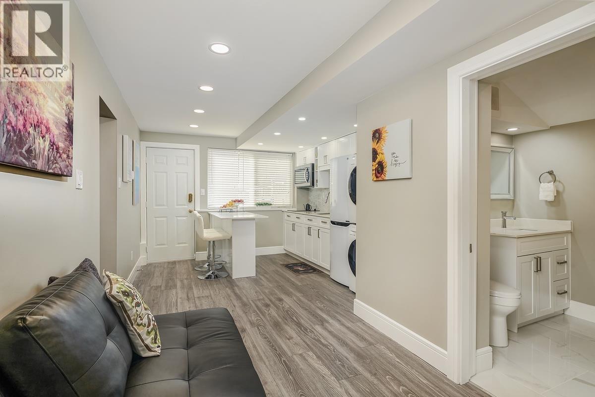 630 Sydney Avenue, Coquitlam, British Columbia  V3K 3K2 - Photo 33 - R3089729