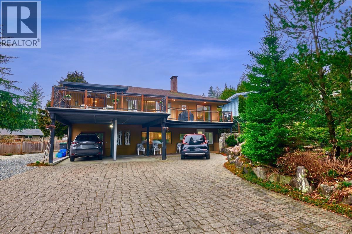 630 Sydney Avenue, Coquitlam, British Columbia  V3K 3K2 - Photo 4 - R3089729