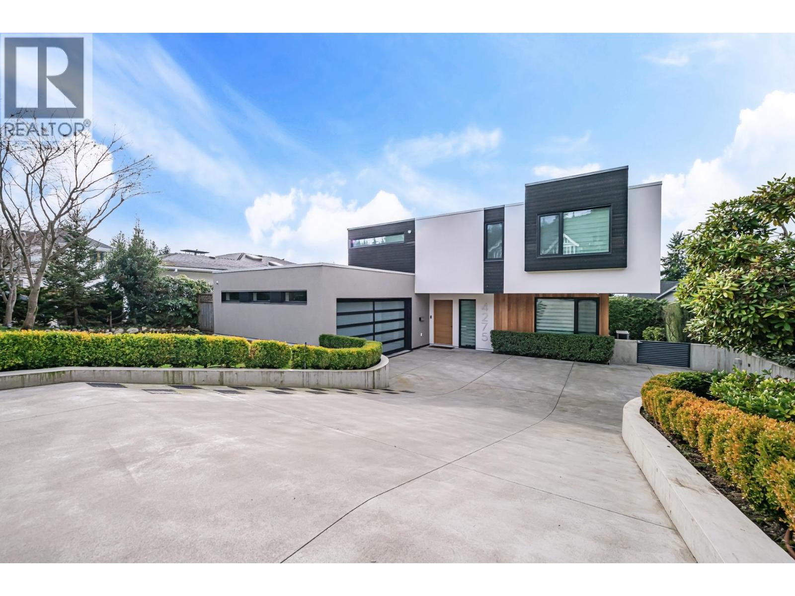 4275 CHELSEA CRESCENT, North Vancouver, British Columbia