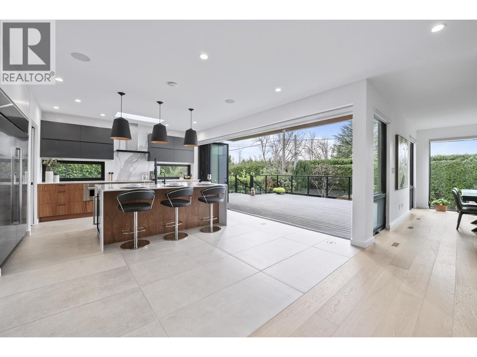 4275 Chelsea Crescent, North Vancouver, British Columbia  V7R 3J4 - Photo 6 - R3089742