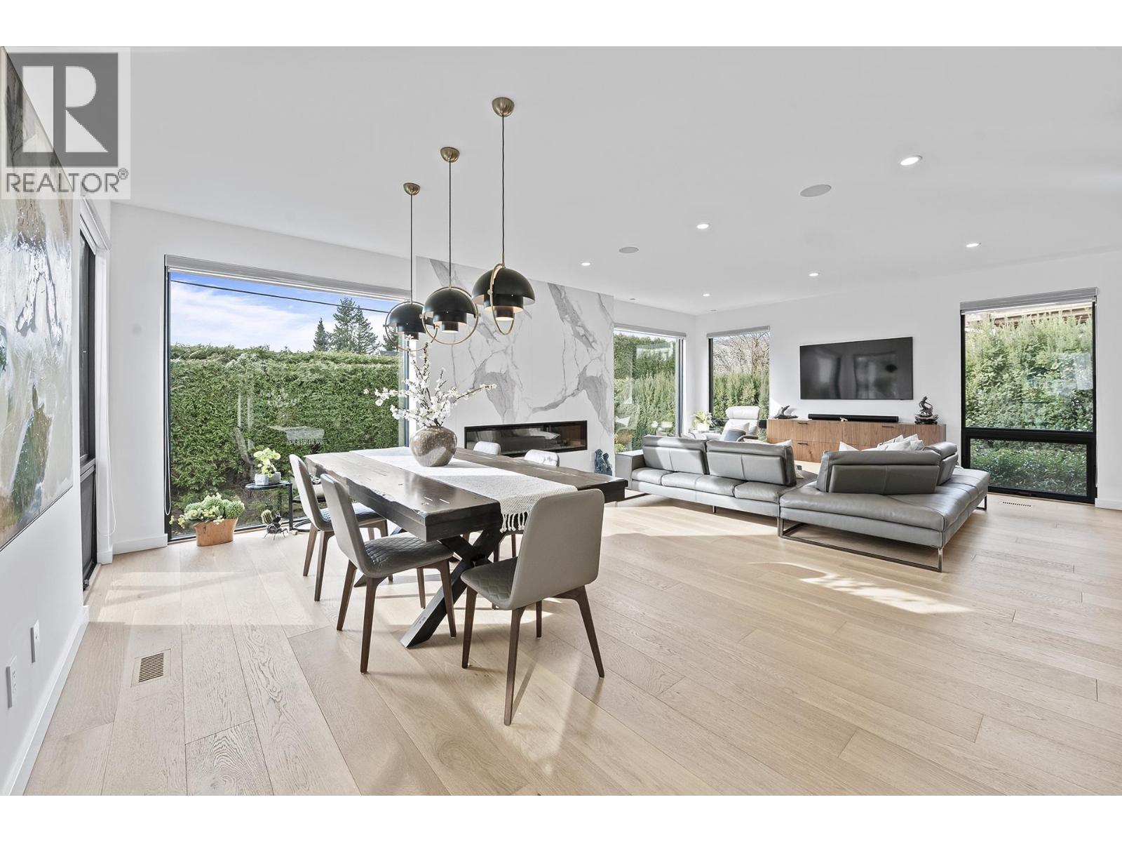 4275 Chelsea Crescent, North Vancouver, British Columbia  V7R 3J4 - Photo 7 - R3089742