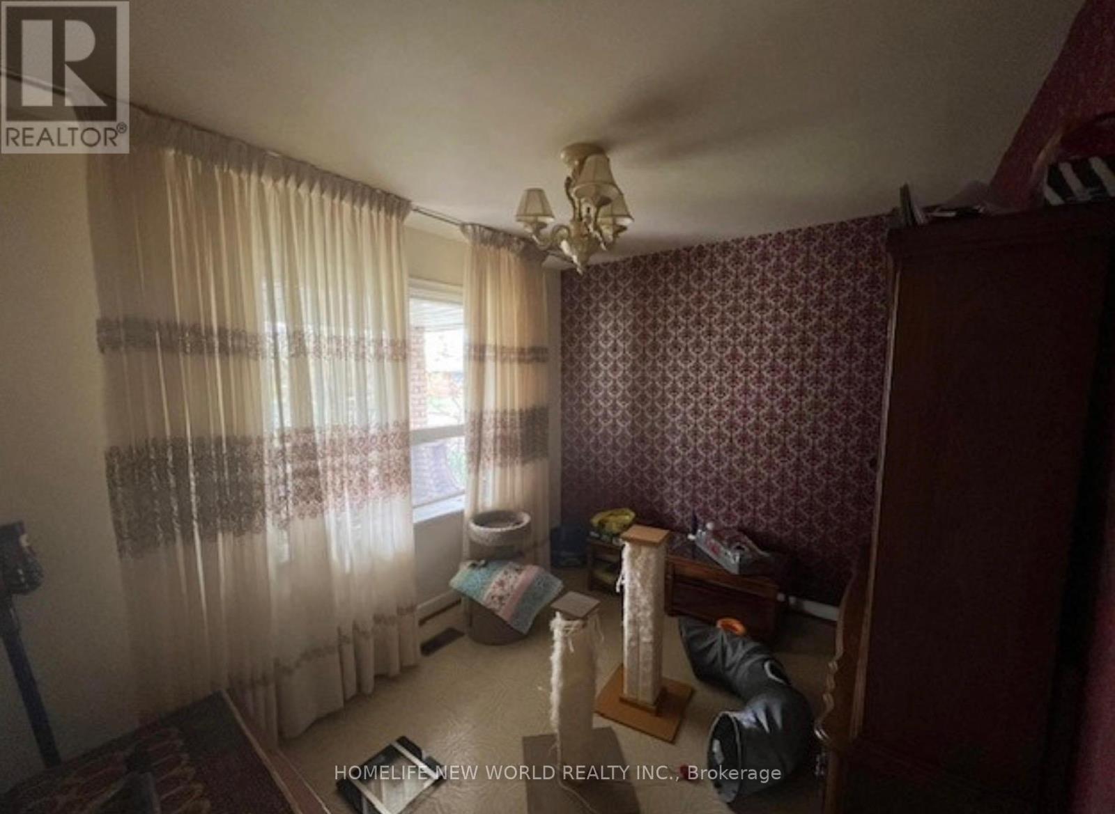 64 Vinci Crescent, Toronto, Ontario  M3H 2Y6 - Photo 4 - C12787488