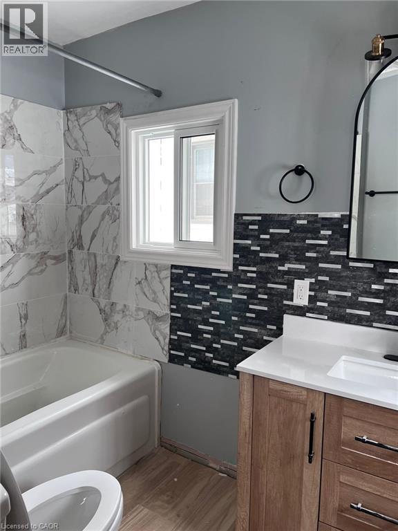 342 Dalhousie Street, Brantford, Ontario  N3S 3W1 - Photo 4 - 40804960