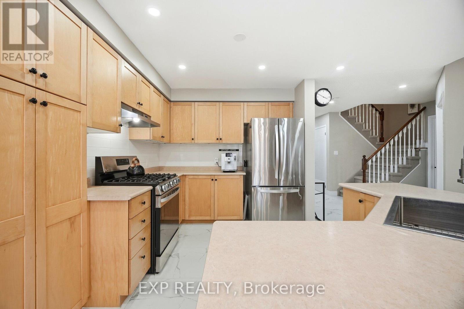 1974 Dalhousie Crescent, Oshawa, Ontario  L1G 8C3 - Photo 8 - E12787460