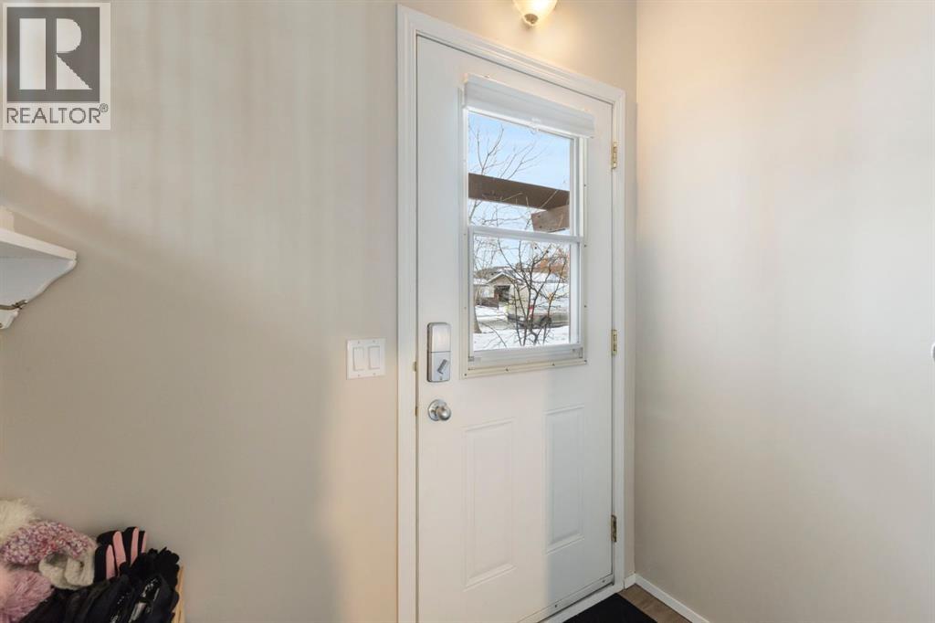 4954 Rundlewood Drive Ne, Calgary, Alberta  T4C 1Y9 - Photo 8 - A2282872