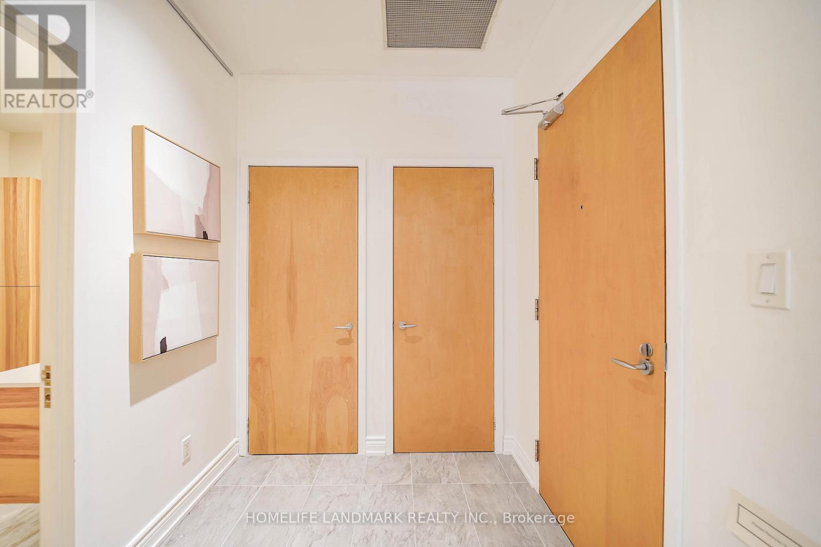 205 - 261 King Street E, Toronto, Ontario  M5A 4T6 - Photo 3 - C12764142