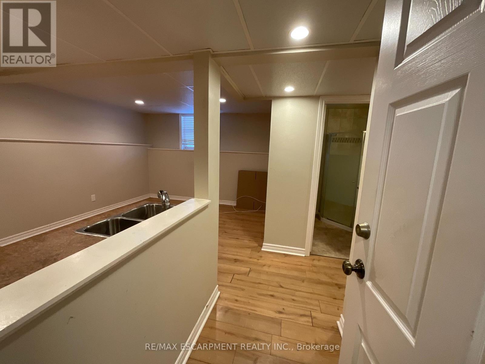 17 Mill Street, Milton (Om Old Milton), Ontario  L9T 1R7 - Photo 14 - W12634536