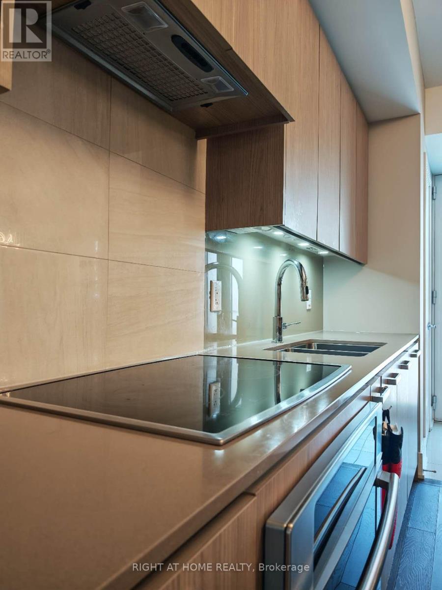 108 - 1830 Bloor Street W, Toronto, Ontario  M6P 0A2 - Photo 5 - W12759296