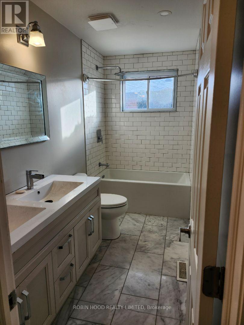 Upper - 9 Dowling Crescent, Brampton, Ontario  L6T 3B8 - Photo 4 - W12783062