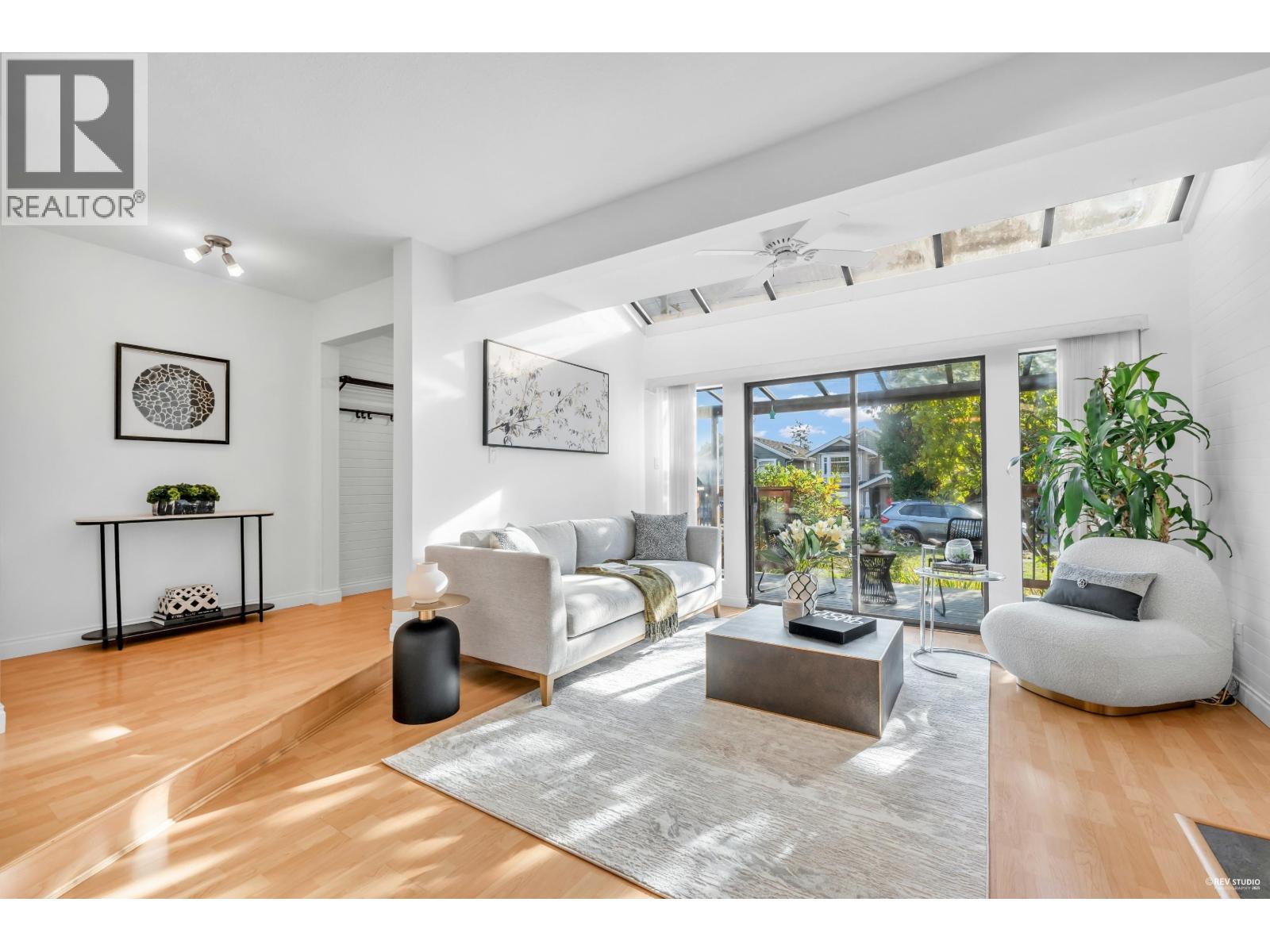 252 E 21ST STREET, North Vancouver, British Columbia