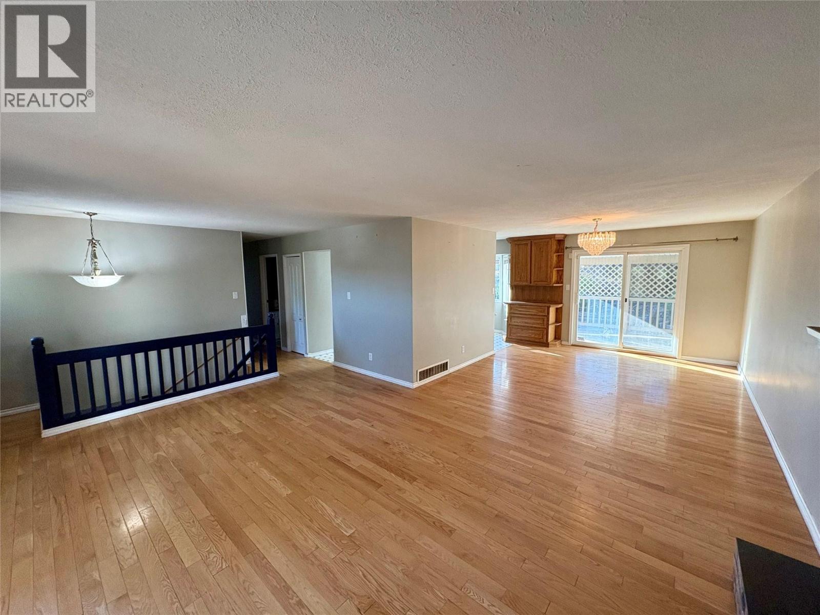 5620 Allenby Crescent, Vernon, British Columbia  V1T 8P8 - Photo 9 - 10367058