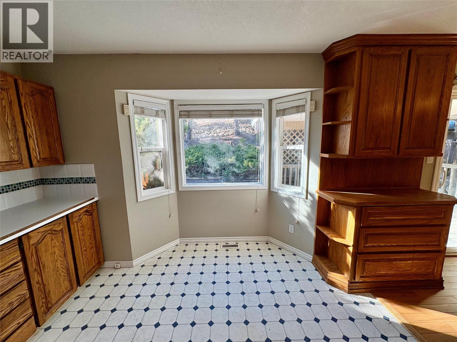 5620 Allenby Crescent, Vernon, British Columbia  V1T 8P8 - Photo 6 - 10367058