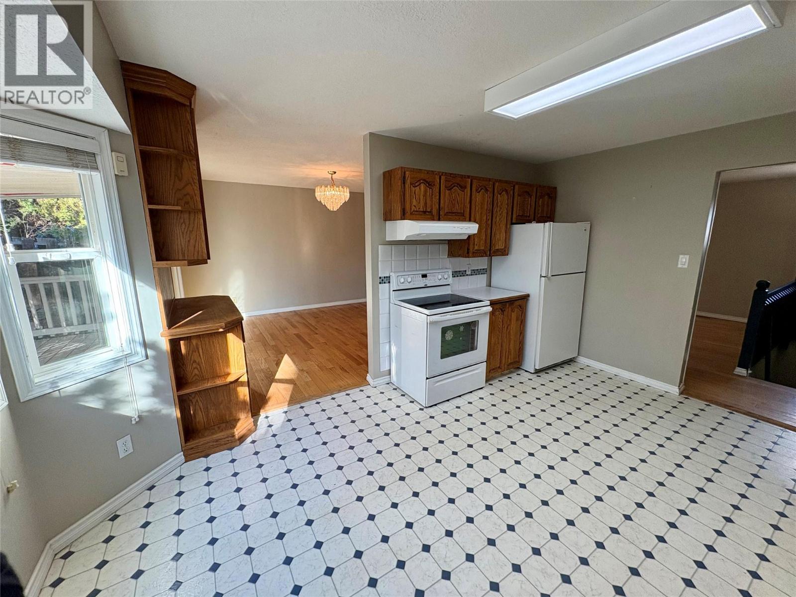 5620 Allenby Crescent, Vernon, British Columbia  V1T 8P8 - Photo 5 - 10367058