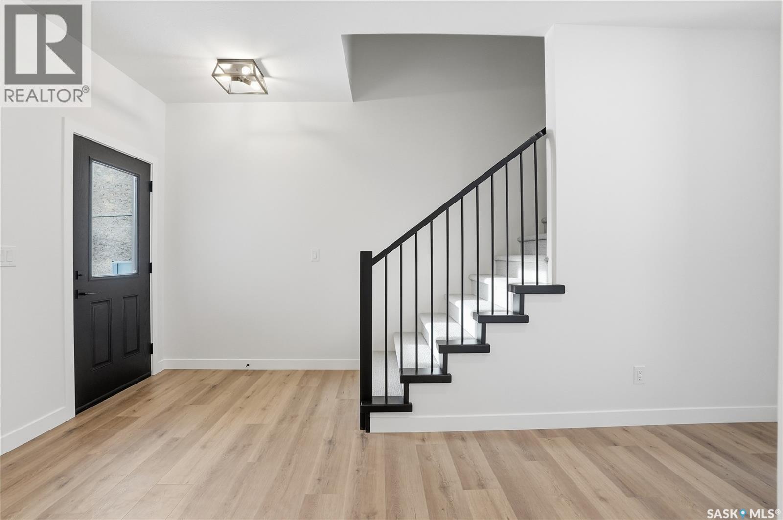 211 Sharma Lane, Saskatoon, Saskatchewan  S7W 1K7 - Photo 3 - SK028556