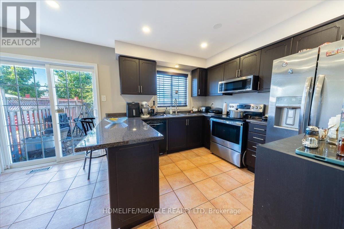 326 Albright Road, Brampton, Ontario  L6X 0H8 - Photo 16 - W12787496