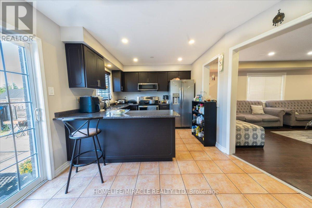 326 Albright Road, Brampton, Ontario  L6X 0H8 - Photo 19 - W12787496