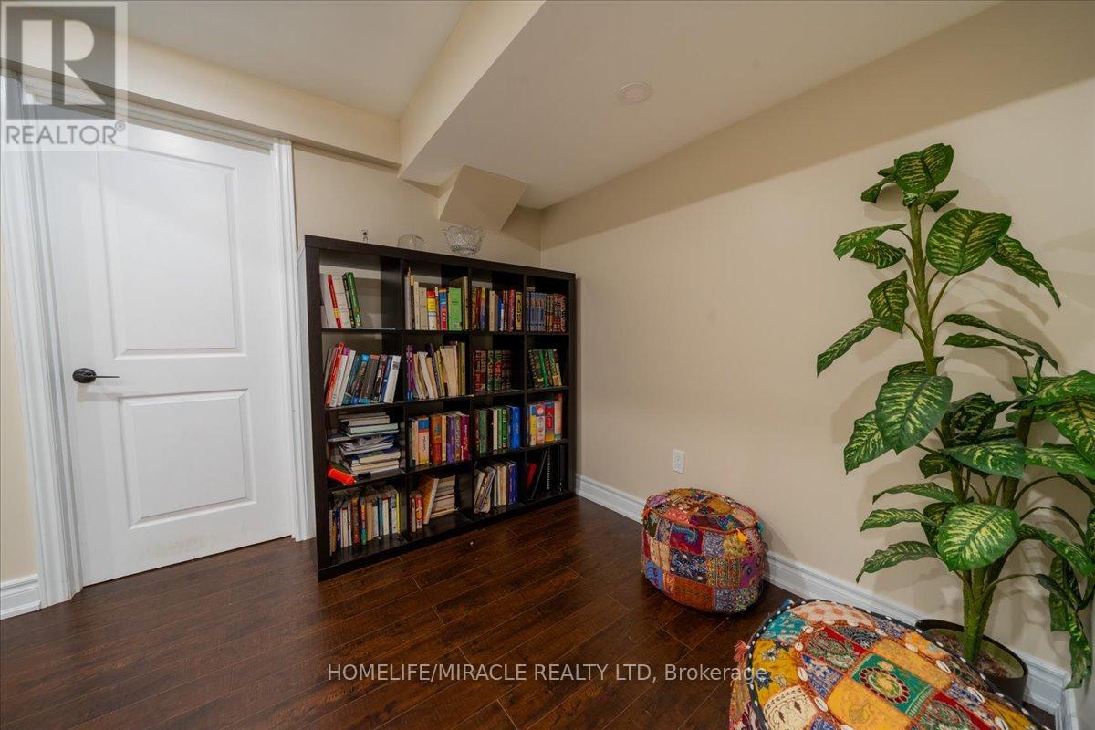 326 Albright Road, Brampton, Ontario  L6X 0H8 - Photo 44 - W12787496