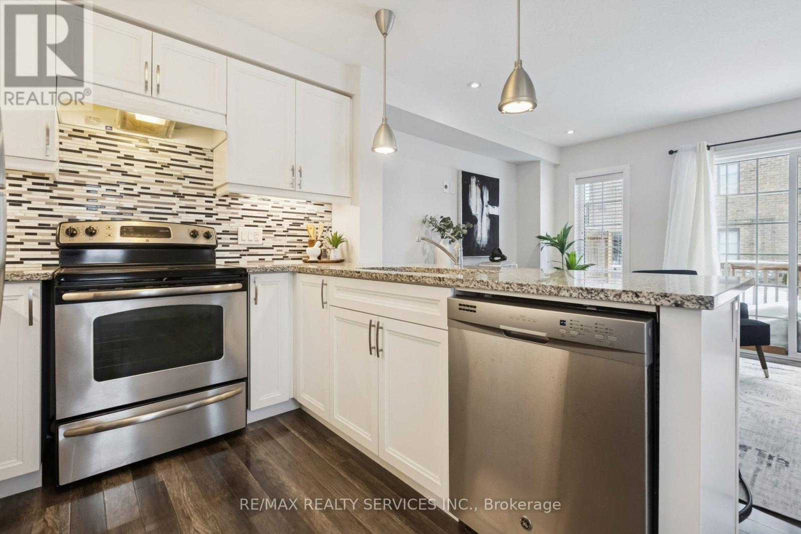 181 South Creek Drive, Kitchener, Ontario  N2P 0E1 - Photo 16 - X12787462