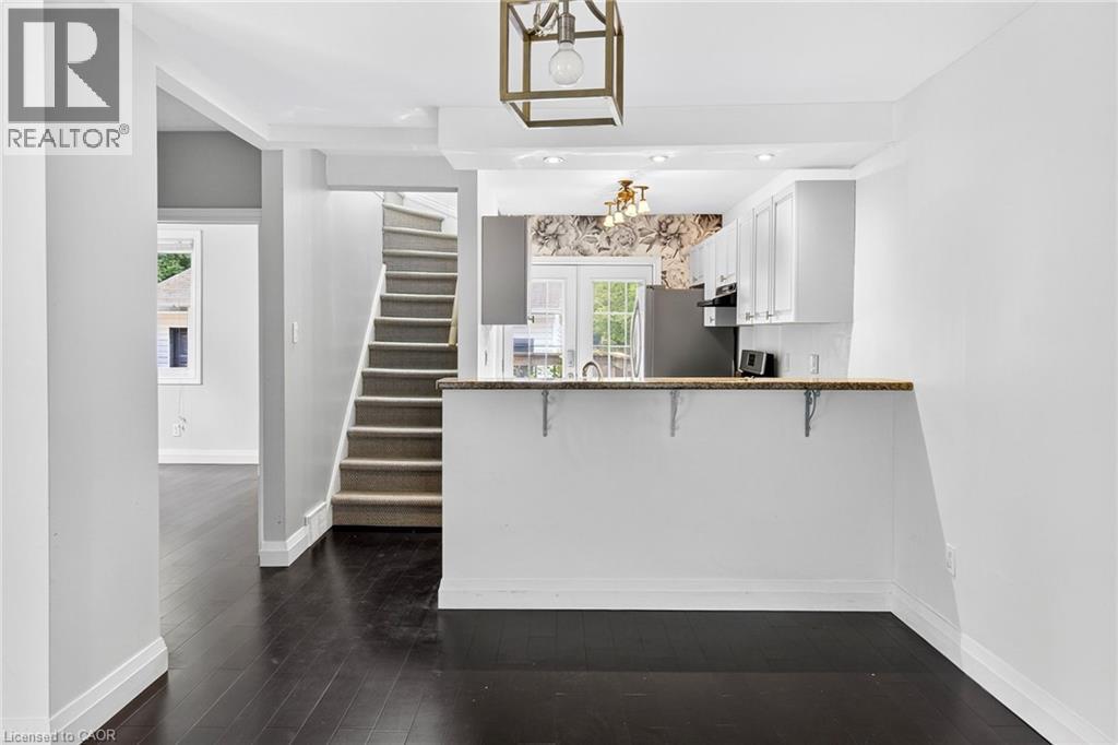 4 Rose Street, St. Catharines, Ontario  L2S 2W7 - Photo 3 - 40805045