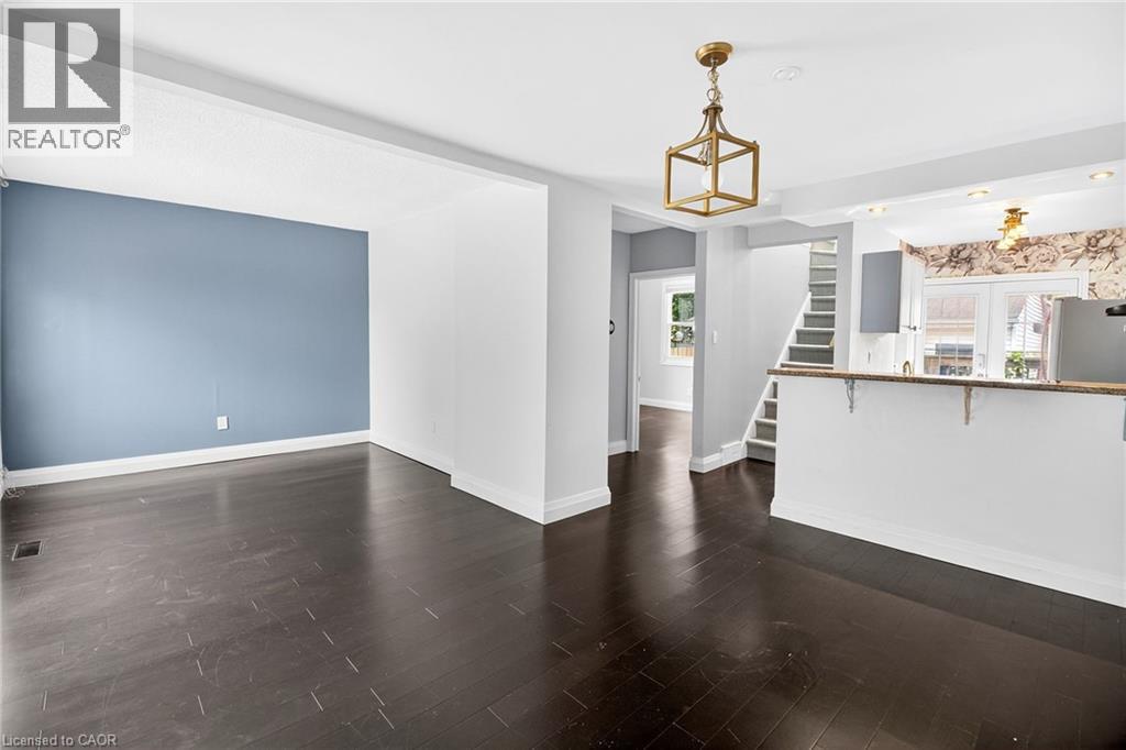 4 Rose Street, St. Catharines, Ontario  L2S 2W7 - Photo 4 - 40805045