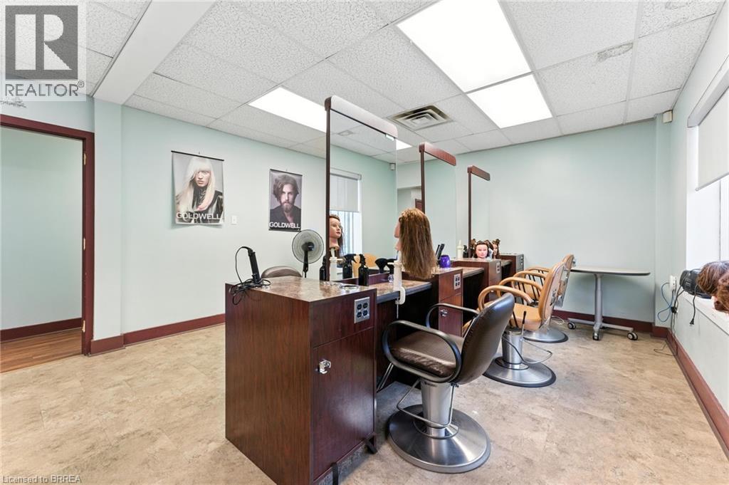 207 Greenwich Street, Brantford, Ontario  N3S 2X7 - Photo 9 - 40745316