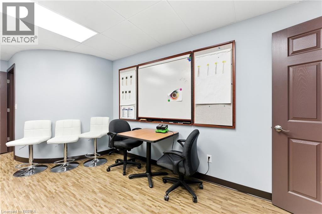 207 Greenwich Street, Brantford, Ontario  N3S 2X7 - Photo 37 - 40745316