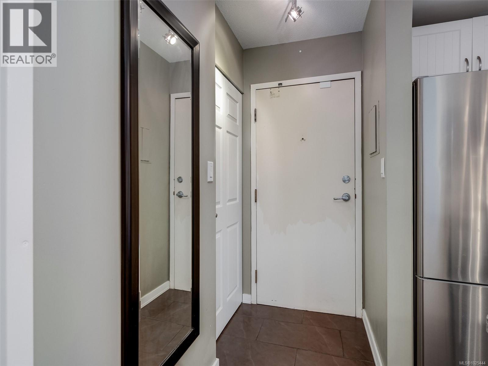 709 103 Gorge Rd E, Victoria, British Columbia  V9A 6Z2 - Photo 17 - 1025444