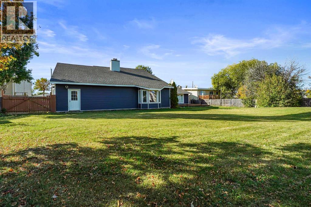 121s 100w, Raymond, Alberta  T0K 2S0 - Photo 47 - A2262466