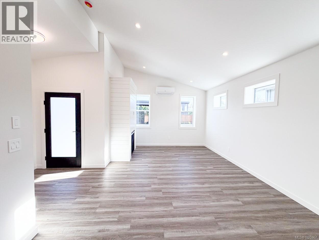 2 3025 Royston Rd, Cumberland, British Columbia  V0R 1S0 - Photo 5 - 1025967