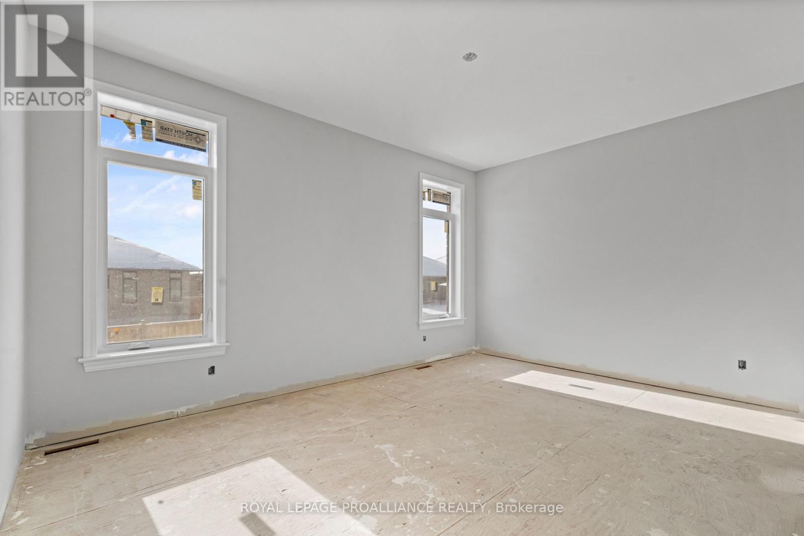 15 Andrew Crescent, Quinte West, Ontario  K8V 0K1 - Photo 12 - X12787610