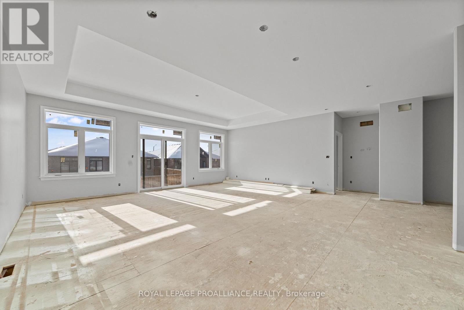 15 Andrew Crescent, Quinte West, Ontario  K8V 0K1 - Photo 7 - X12787610