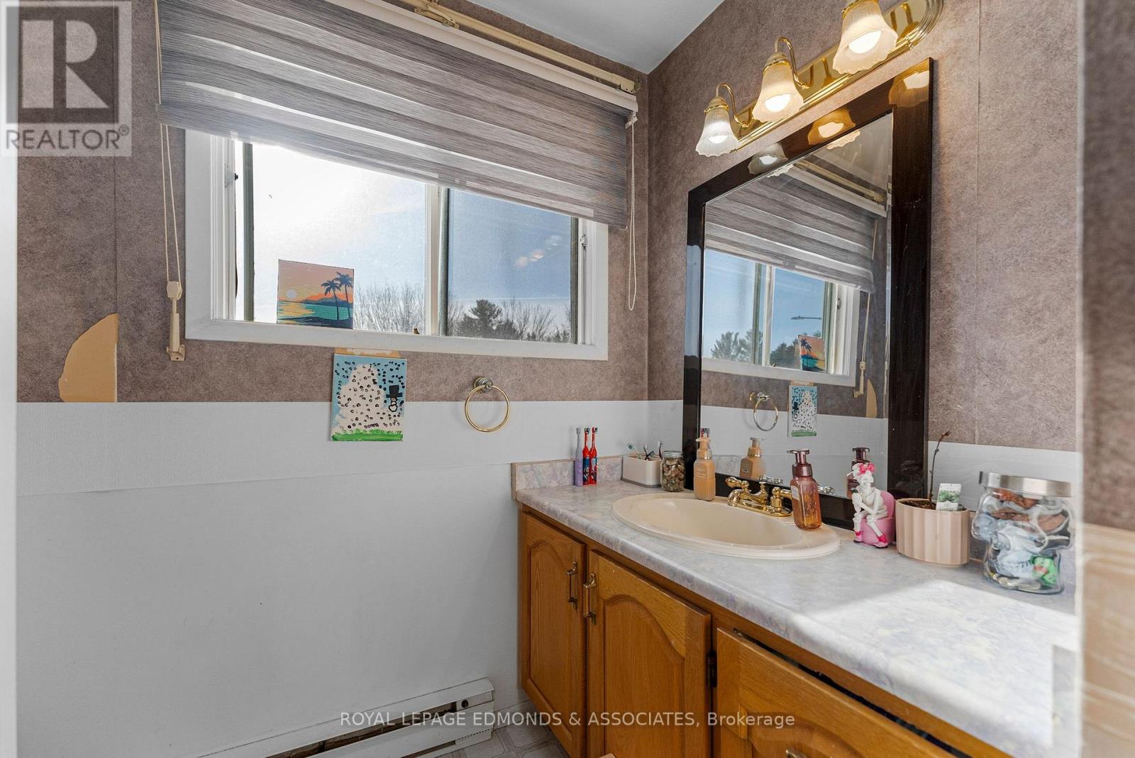 20 Maple Avenue, Petawawa, Ontario  K8H 2Y5 - Photo 28 - X12767768