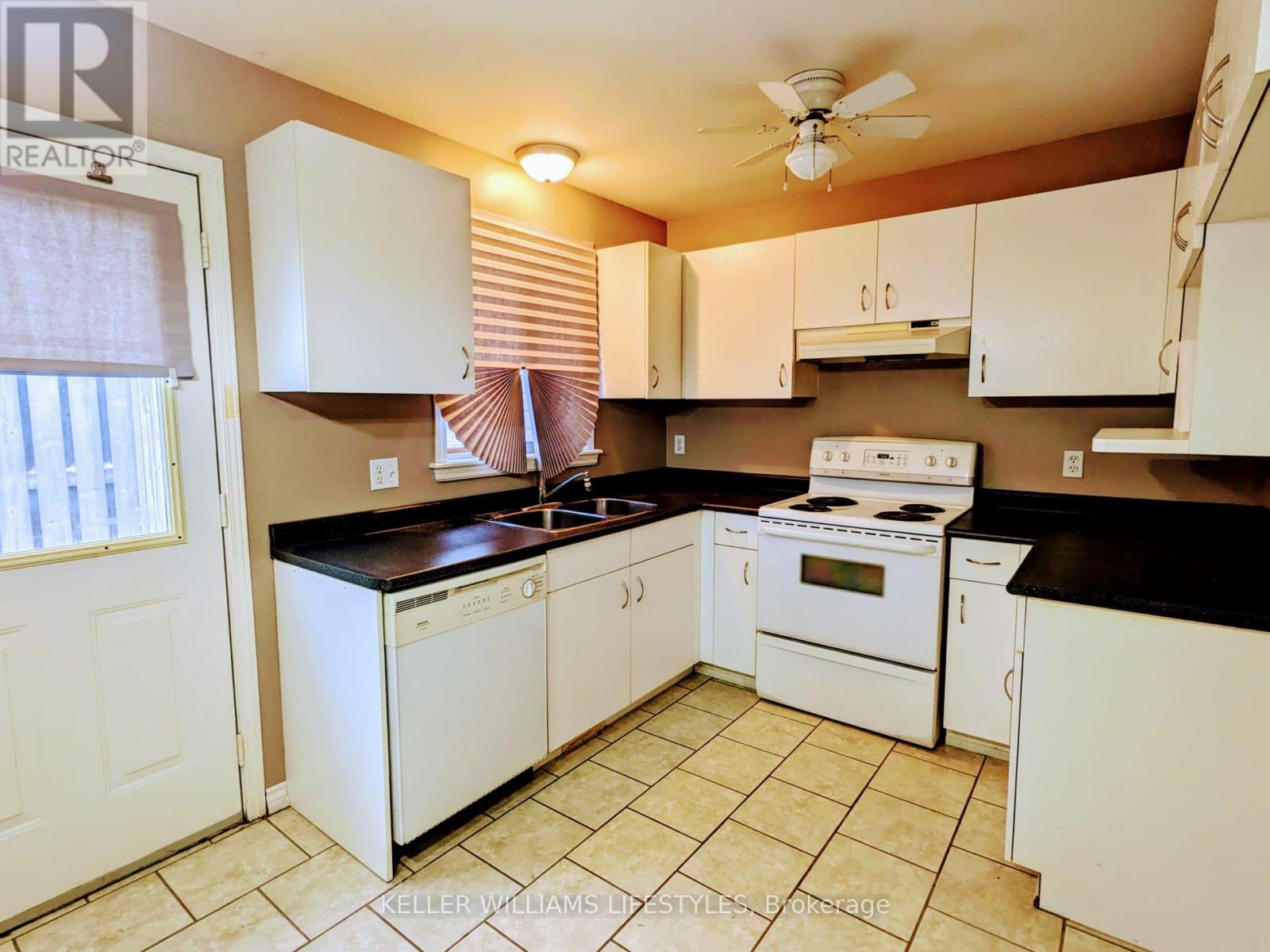 582 Talltree Crescent, London East, Ontario  N5V 5E4 - Photo 2 - X12787548