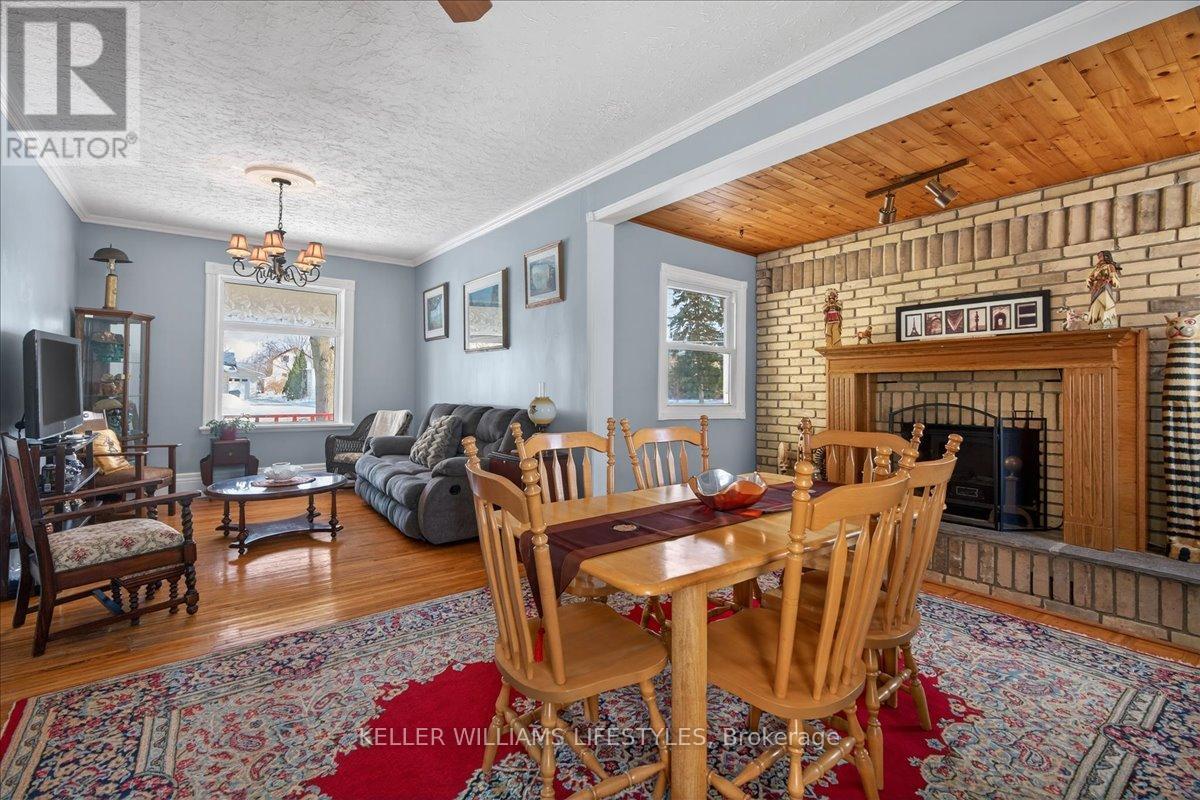 54 Main Street S, Lambton Shores, Ontario  N0N 1J0 - Photo 9 - X12787566