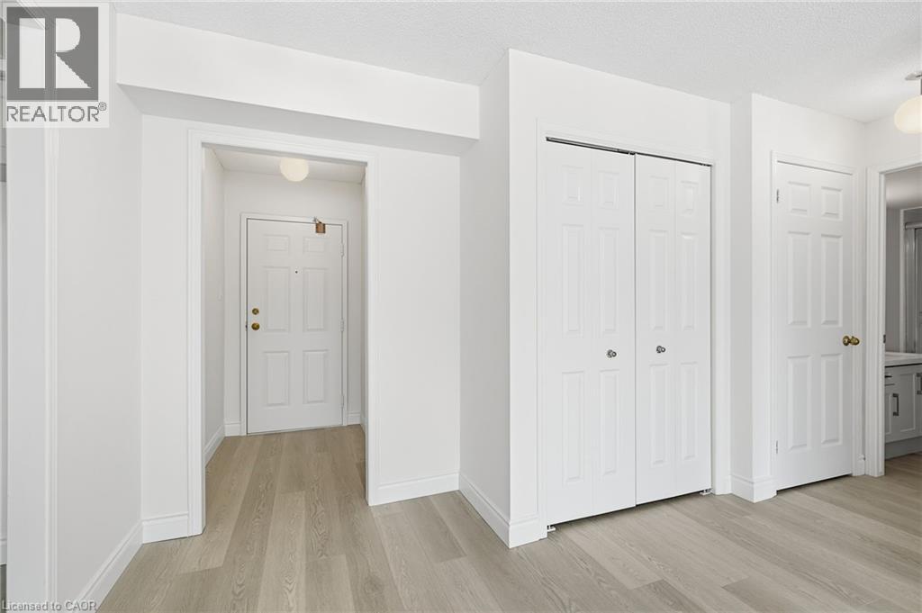 180 Limeridge Road W Unit# 208, Hamilton, Ontario  L9C 7H7 - Photo 6 - 40804958