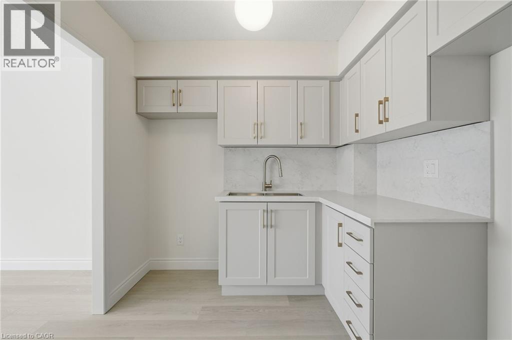 180 Limeridge Road W Unit# 208, Hamilton, Ontario  L9C 7H7 - Photo 9 - 40804958