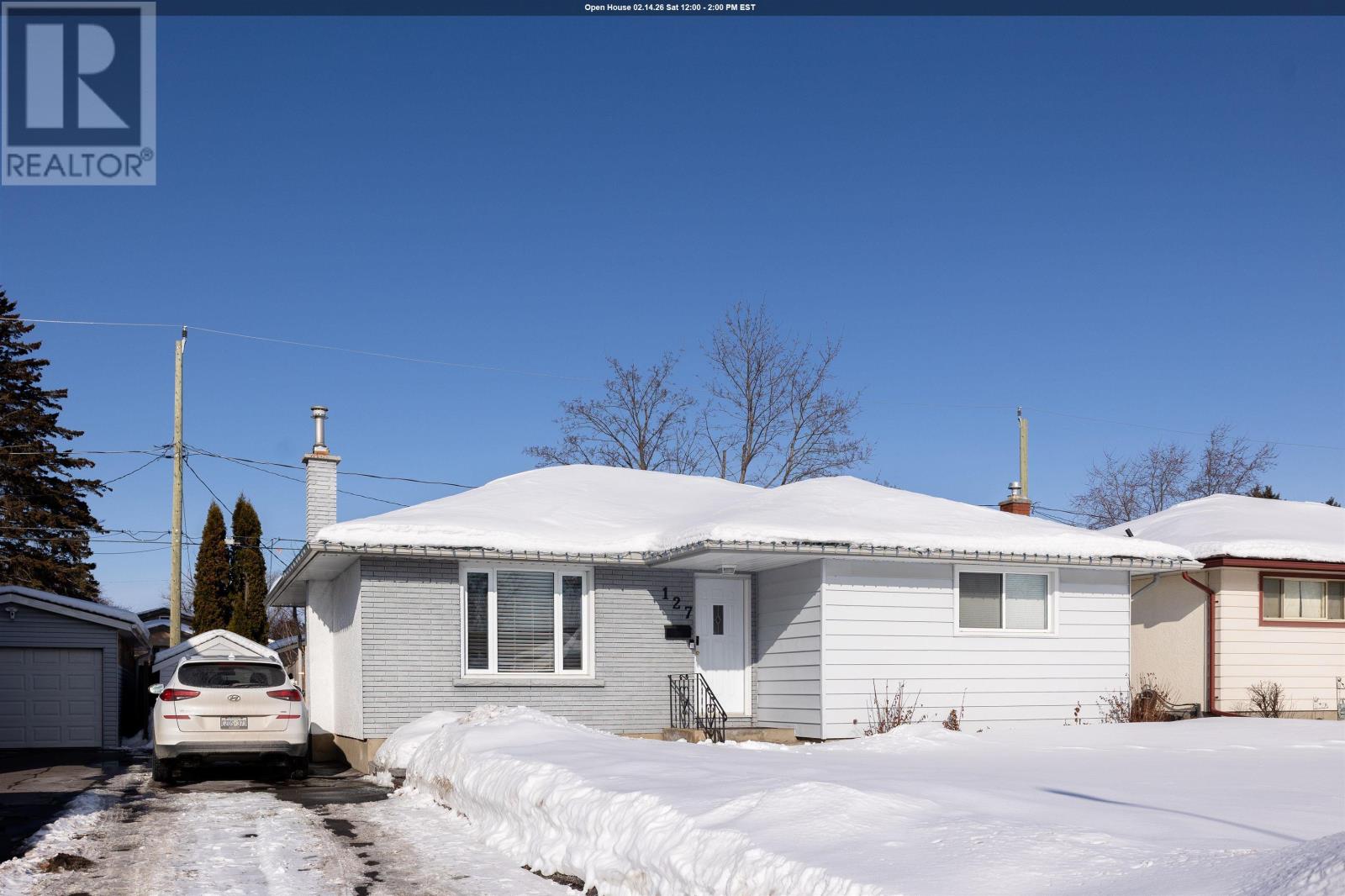 127 Elmwood Cres, Thunder Bay, Ontario  P7E 6A6 - Photo 1 - TB2600234