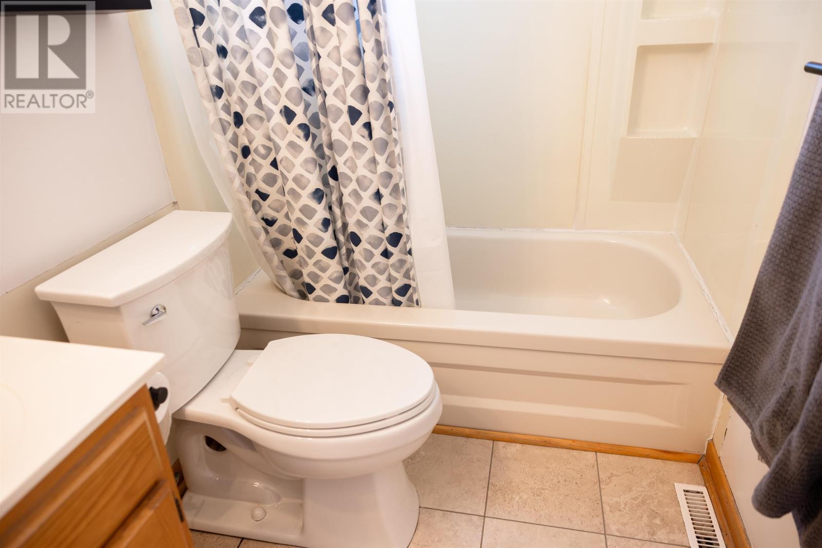 127 Elmwood Cres, Thunder Bay, Ontario  P7E 6A6 - Photo 28 - TB2600234