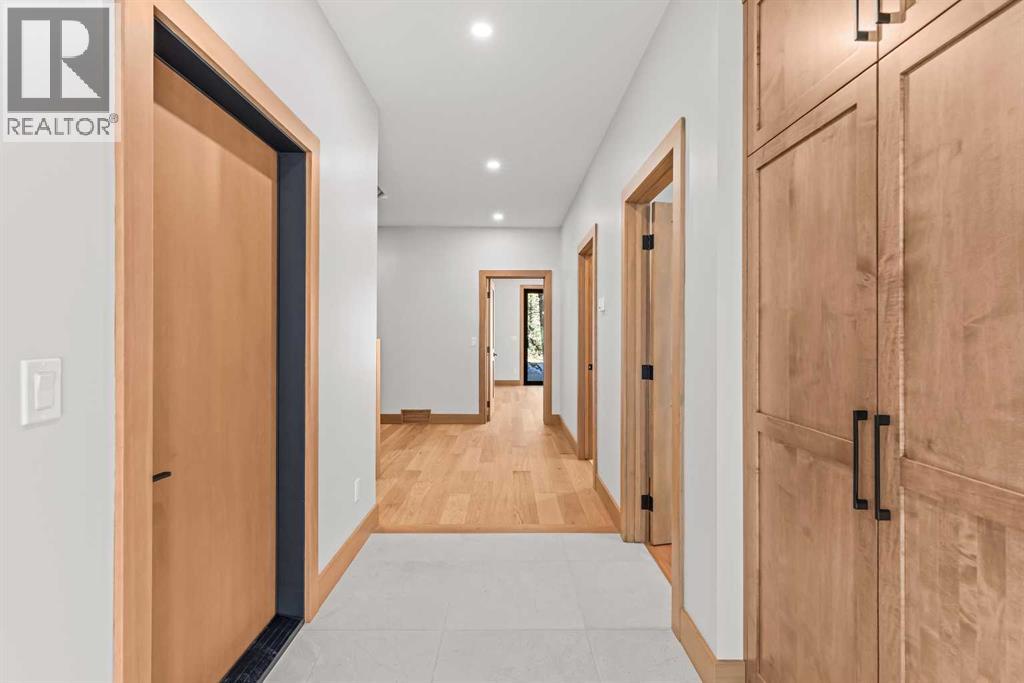 28 Blue Grouse Ridge, Canmore, Alberta  T1W 1L5 - Photo 3 - A2286331