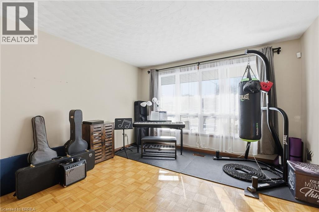 194 Banbury Road, Brantford, Ontario  N3P 1C6 - Photo 10 - 40803452