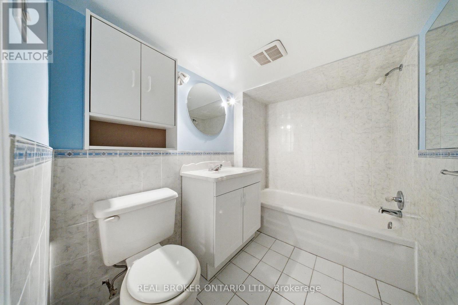 46 Cherrywood Avenue, Toronto, Ontario  M6C 2X3 - Photo 21 - C12784714