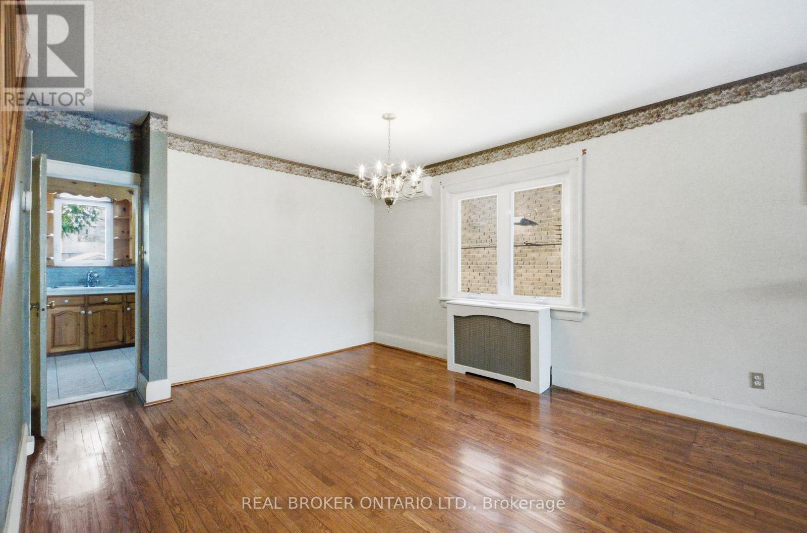 46 Cherrywood Avenue, Toronto, Ontario  M6C 2X3 - Photo 7 - C12784714