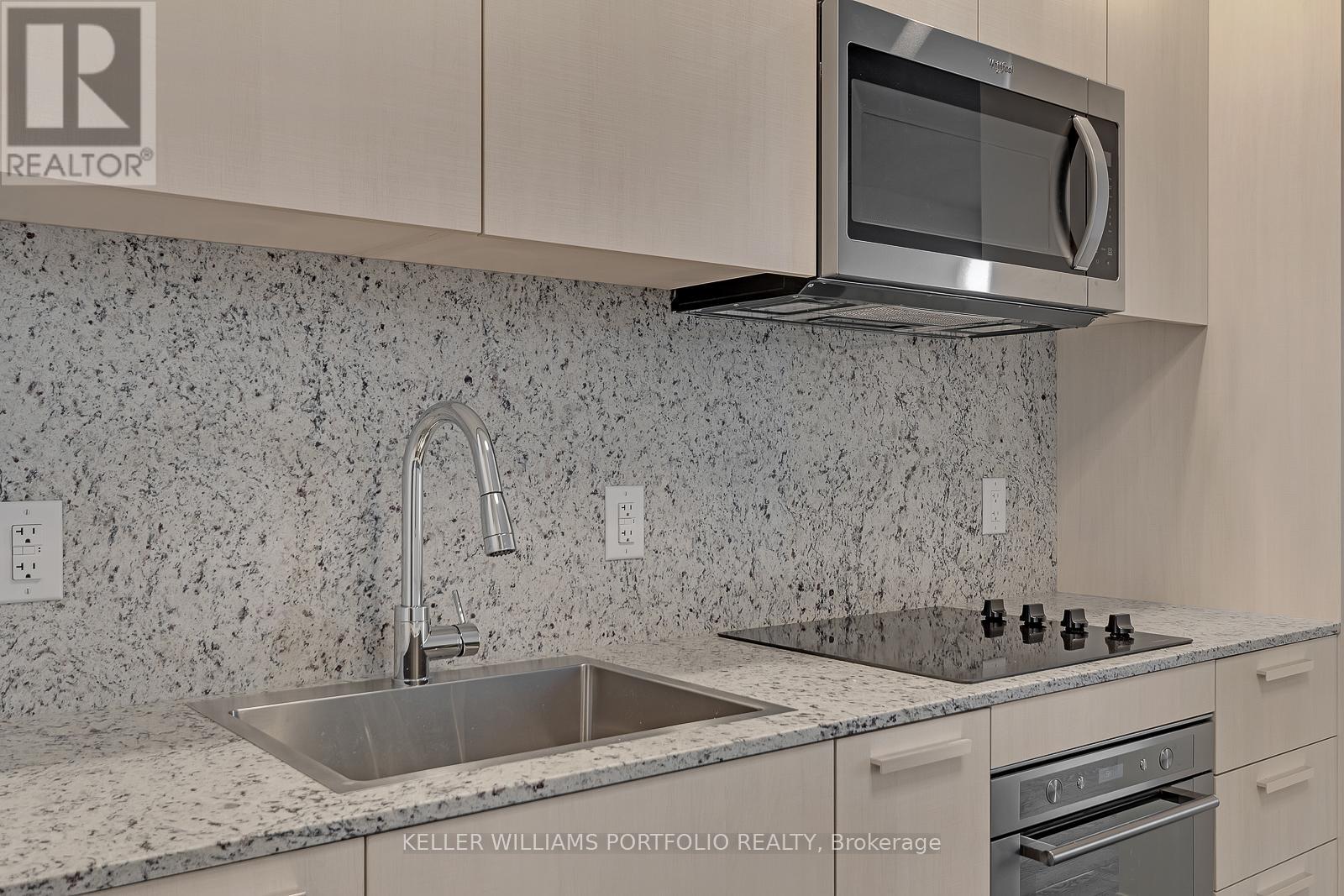 608 - 75 Canterbury Place, Toronto, Ontario  M2N 0L2 - Photo 5 - C12787638