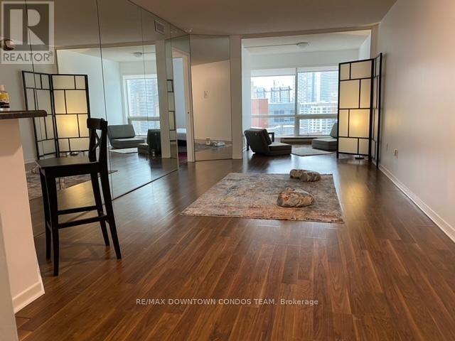 1706 - 1001 Bay Street, Toronto, Ontario  M5S 3A6 - Photo 10 - C12787682
