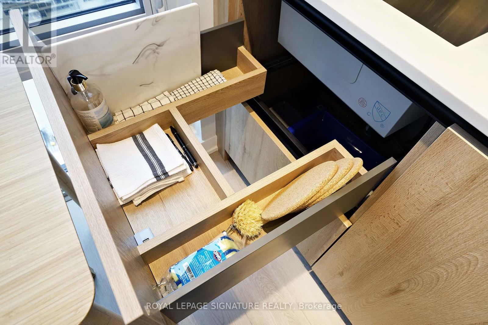 2010 - 117 Broadway Avenue, Toronto, Ontario  M4P 1V3 - Photo 16 - C12787688