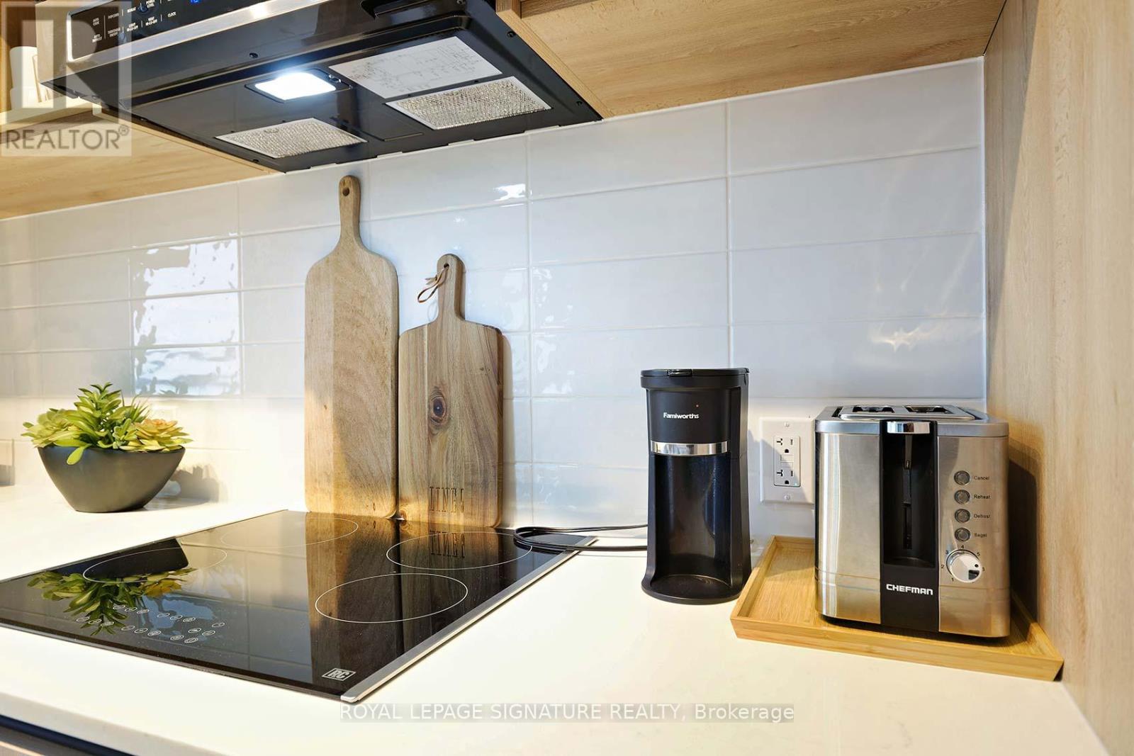 2010 - 117 Broadway Avenue, Toronto, Ontario  M4P 1V3 - Photo 19 - C12787688