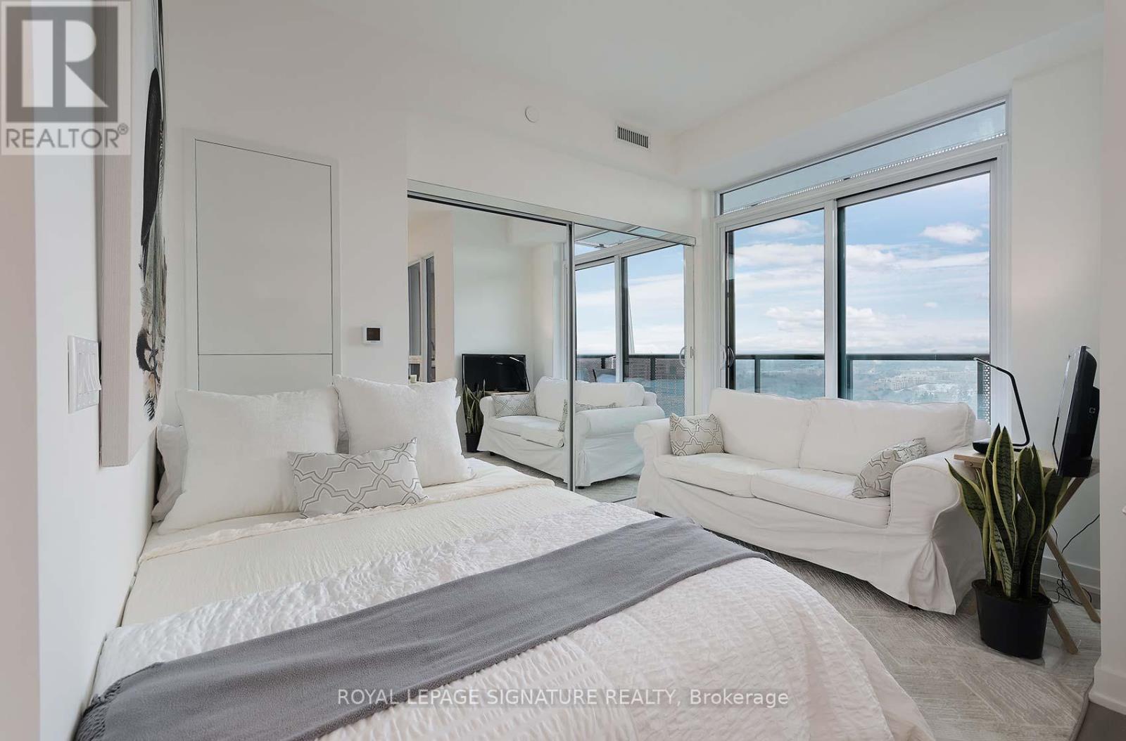 2010 - 117 Broadway Avenue, Toronto, Ontario  M4P 1V3 - Photo 4 - C12787688