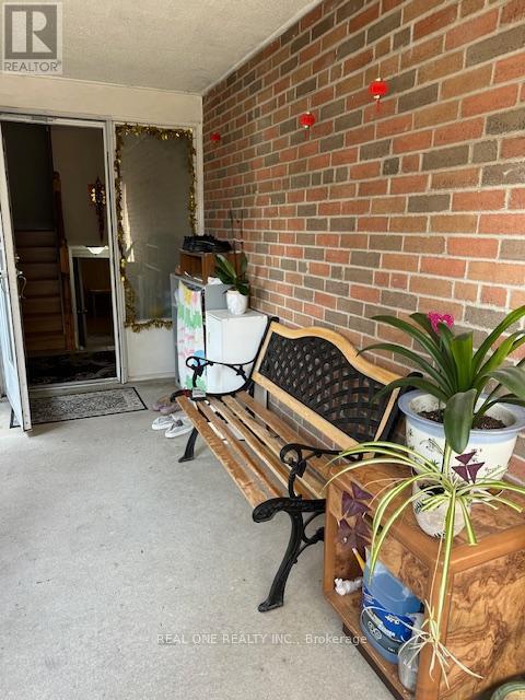 Main - 334 Chester Le Boulevard, Toronto, Ontario  M1W 2K6 - Photo 3 - E12787556