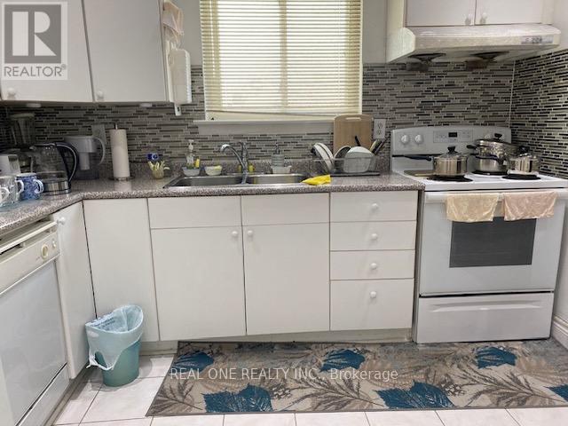 Main - 334 Chester Le Boulevard, Toronto, Ontario  M1W 2K6 - Photo 4 - E12787556